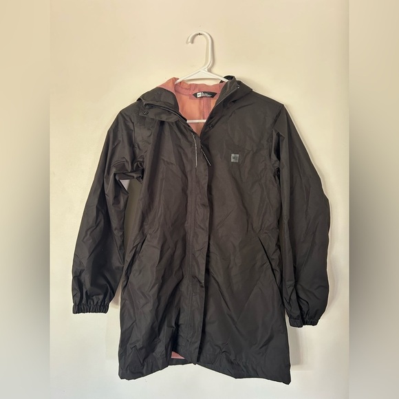 NWOT MEC Youth Black Rain Jacket with Pink Mesh Lining Size 12 - Picture 1 of 8